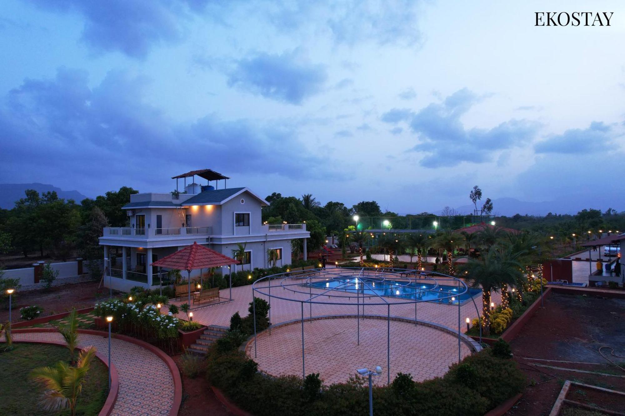 Ekostay Gold Palm Estate I Cricket Turf I Rain Dance I 2 Acre Property Karjat Exteriör bild