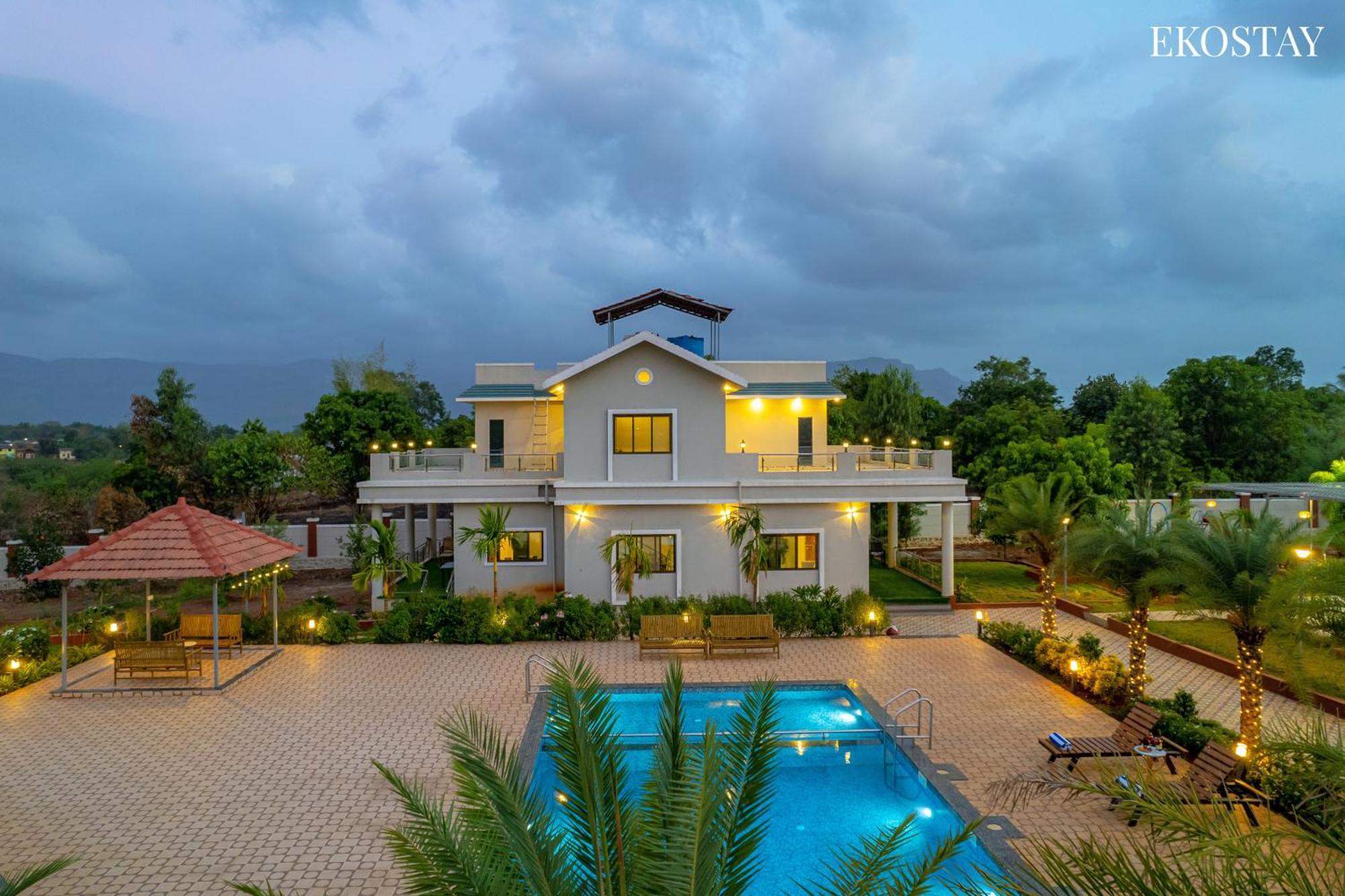 Ekostay Gold Palm Estate I Cricket Turf I Rain Dance I 2 Acre Property Karjat Exteriör bild