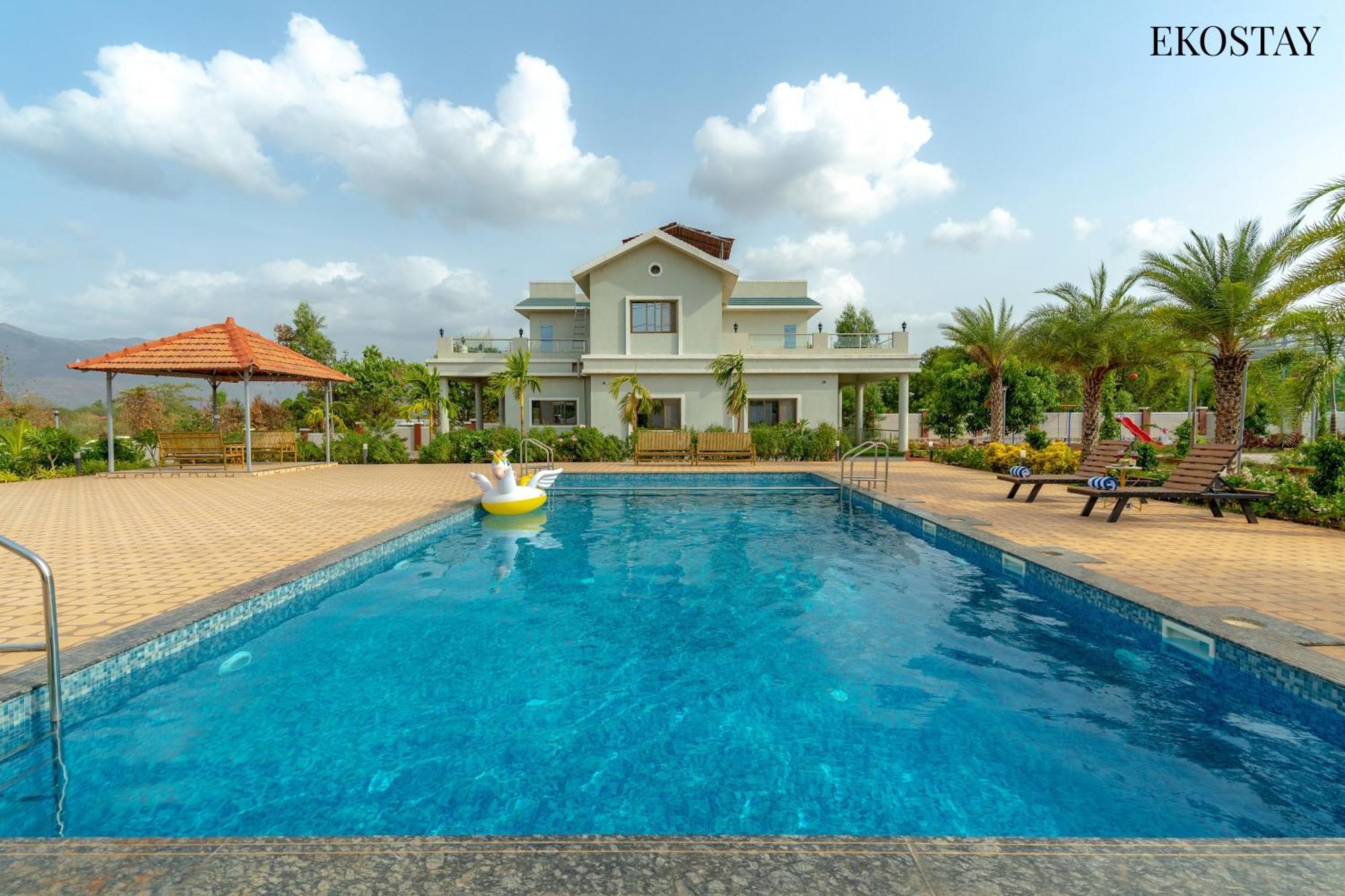 Ekostay Gold Palm Estate I Cricket Turf I Rain Dance I 2 Acre Property Karjat Exteriör bild