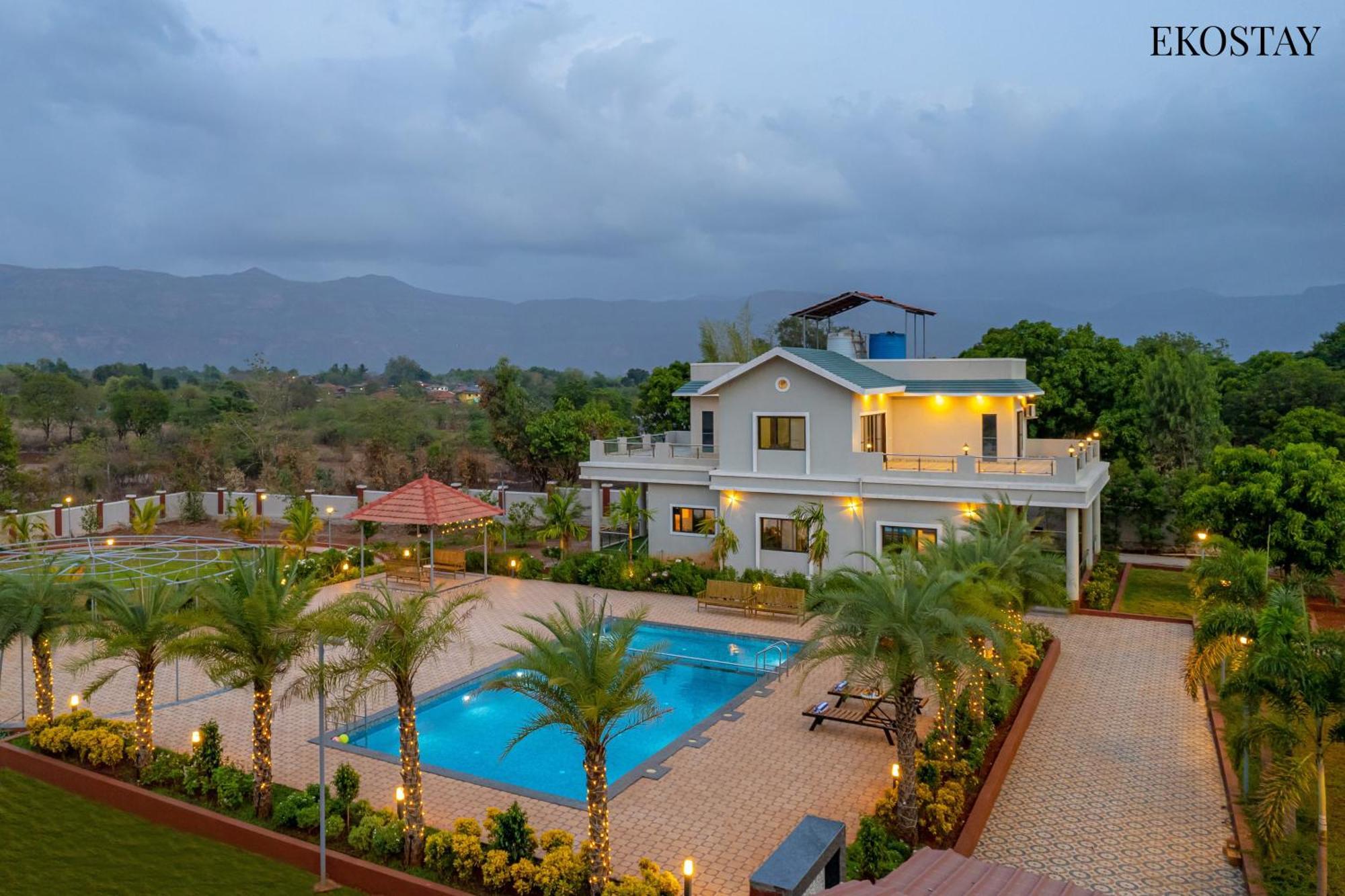 Ekostay Gold Palm Estate I Cricket Turf I Rain Dance I 2 Acre Property Karjat Exteriör bild