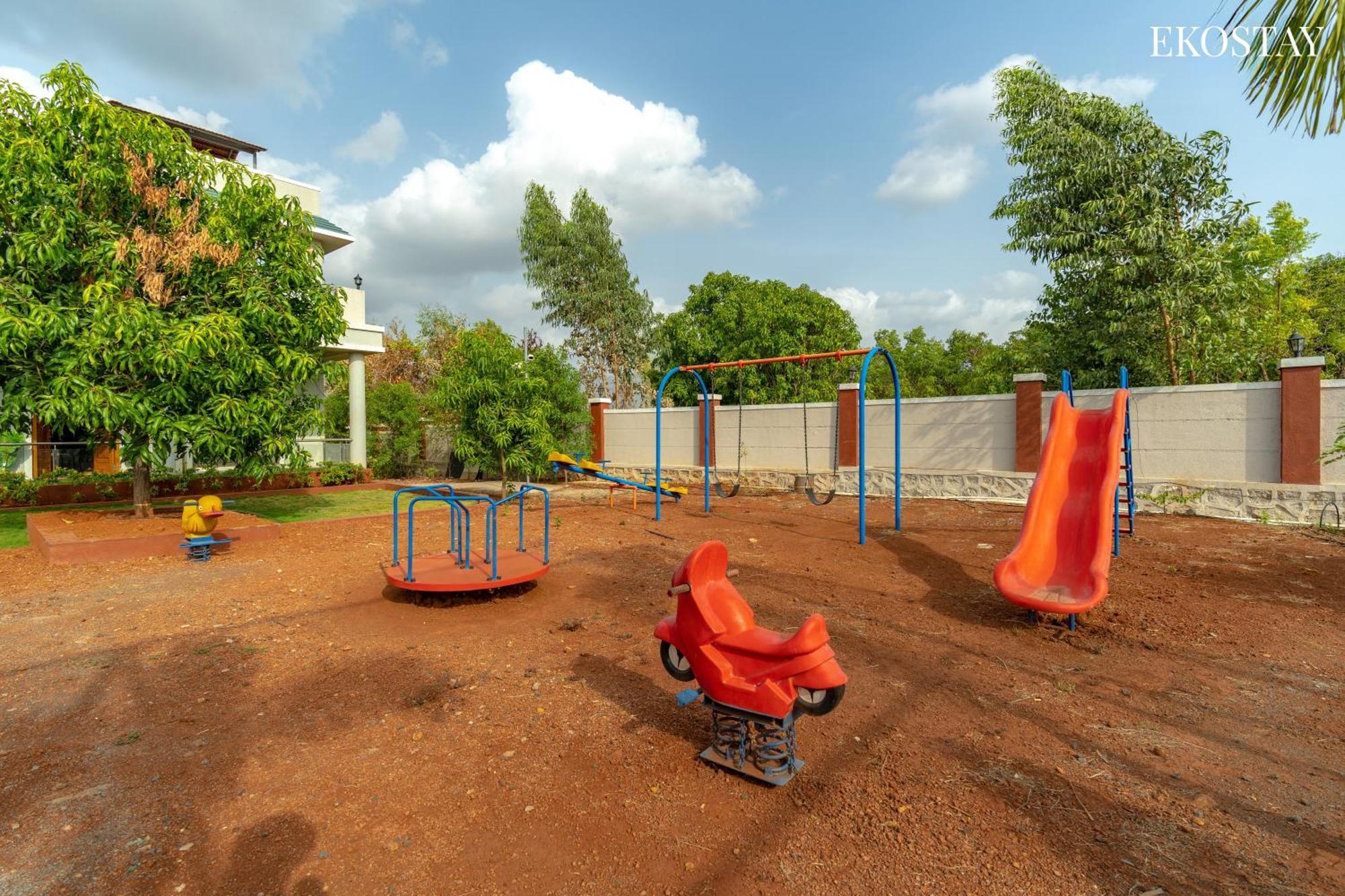 Ekostay Gold Palm Estate I Cricket Turf I Rain Dance I 2 Acre Property Karjat Exteriör bild