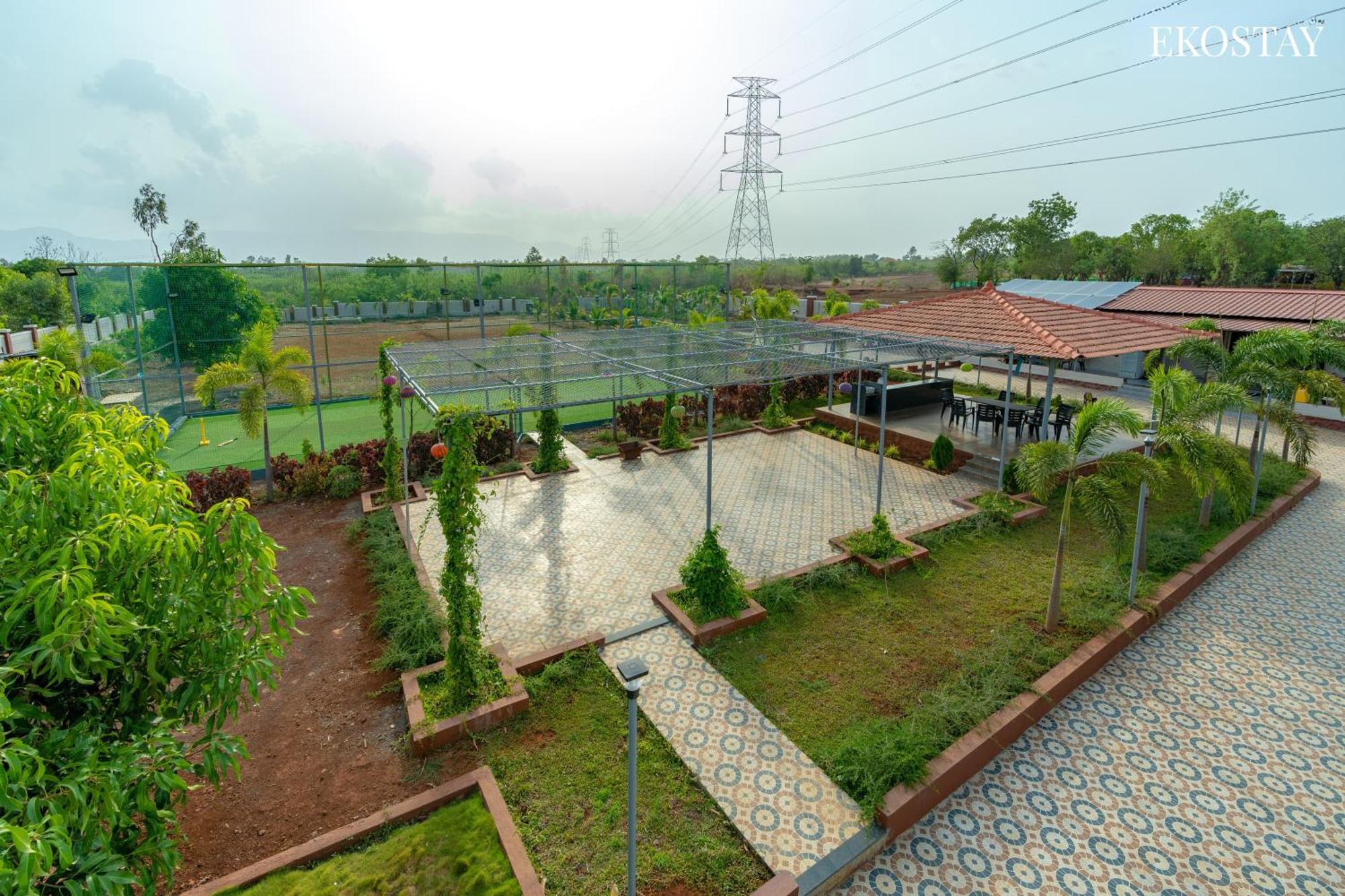 Ekostay Gold Palm Estate I Cricket Turf I Rain Dance I 2 Acre Property Karjat Exteriör bild
