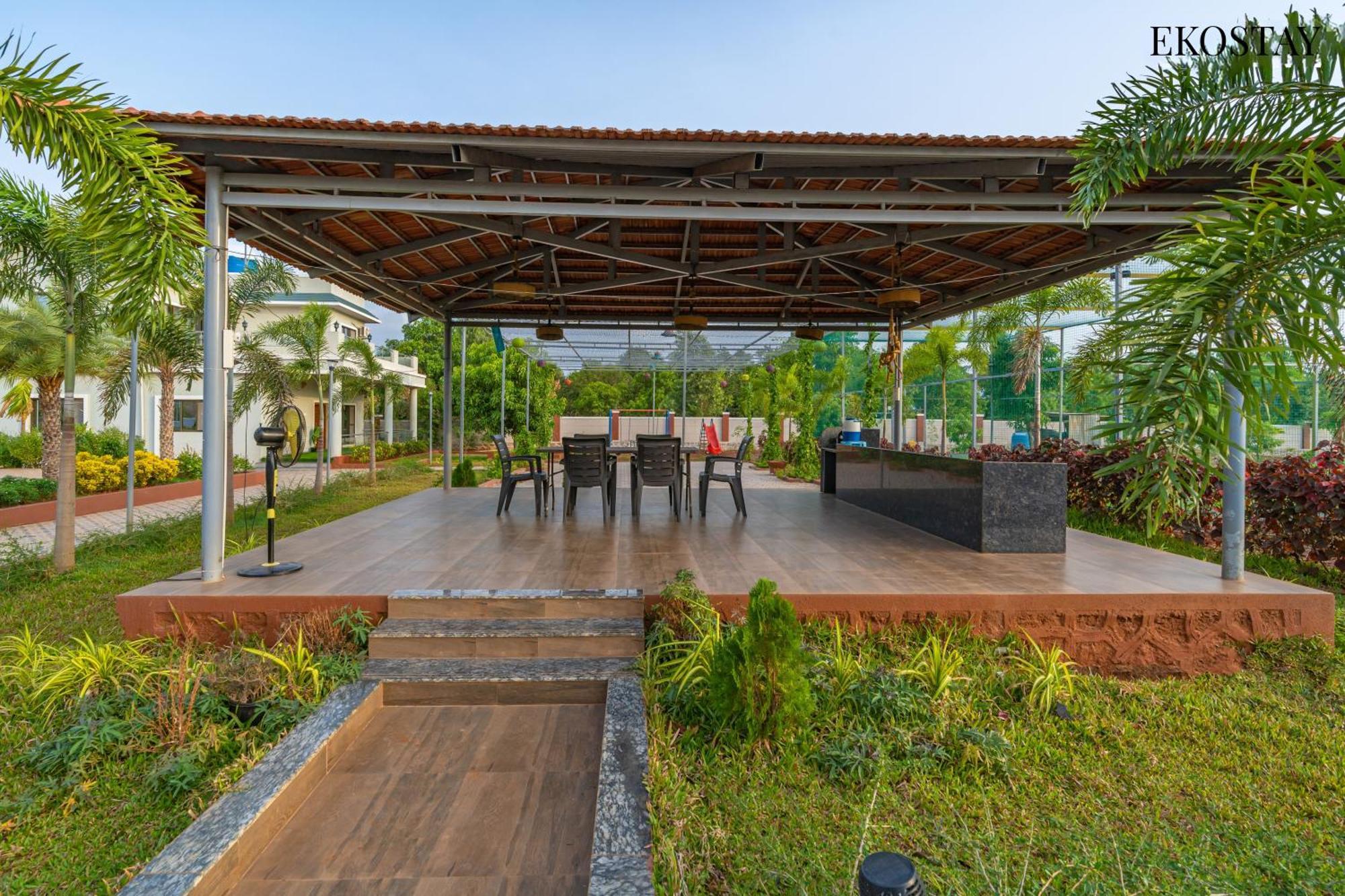 Ekostay Gold Palm Estate I Cricket Turf I Rain Dance I 2 Acre Property Karjat Exteriör bild