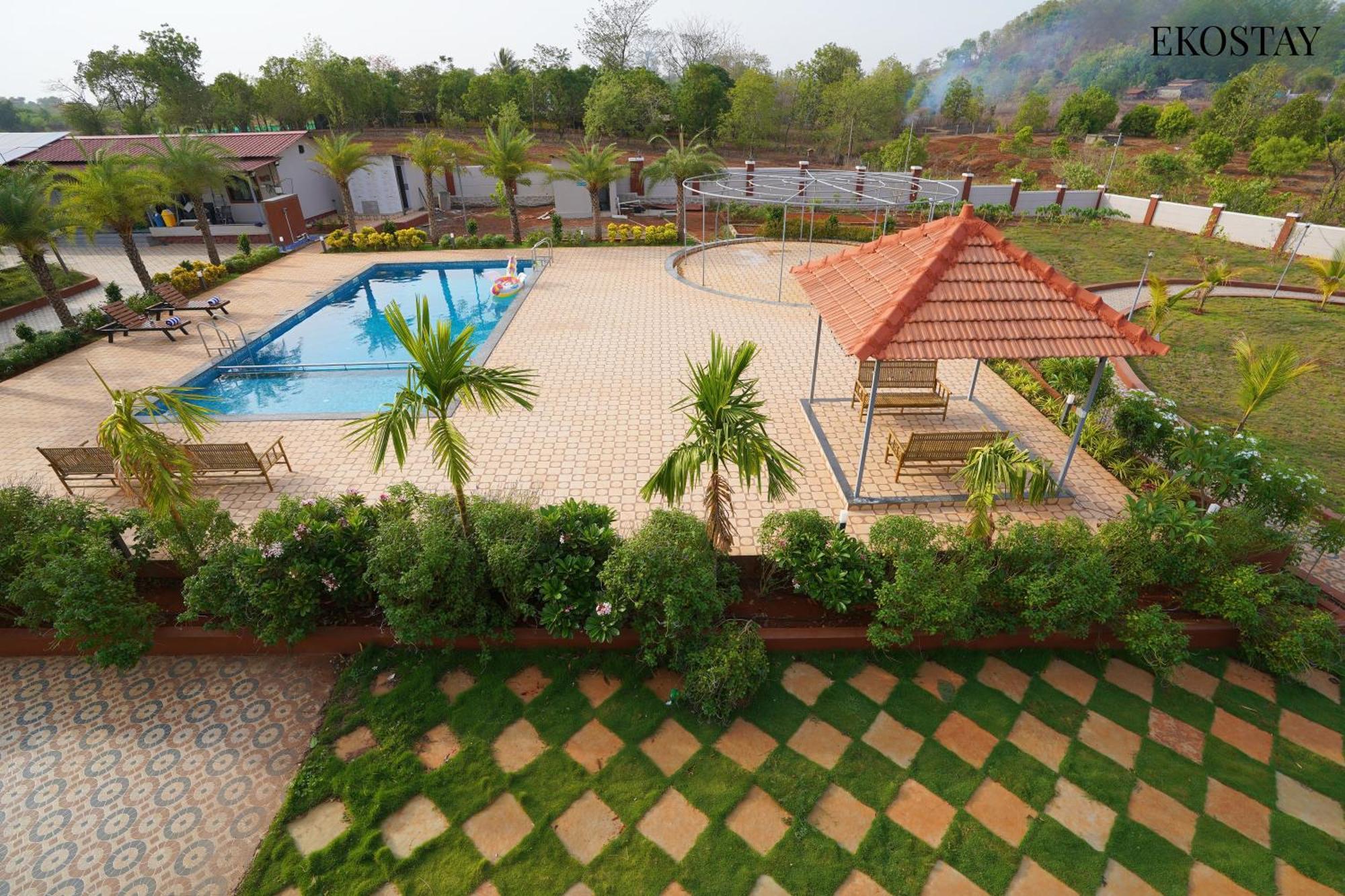 Ekostay Gold Palm Estate I Cricket Turf I Rain Dance I 2 Acre Property Karjat Exteriör bild